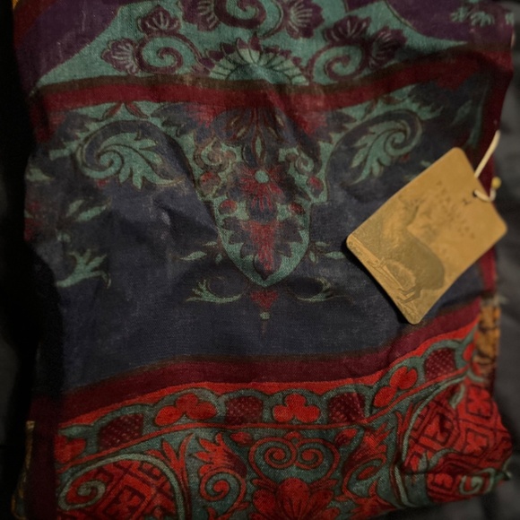 PERUVIAN CONNECTION NWT MOSAICA SCARF - Picture 6 of 9